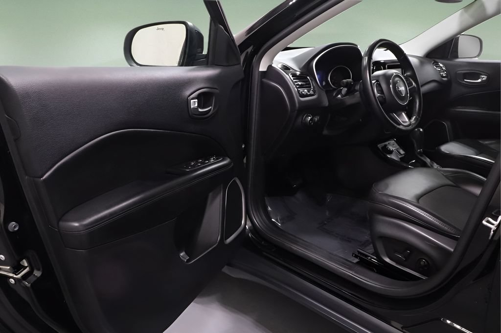 Certified 2021 Jeep Compass Latitude AWD/4WD image 7