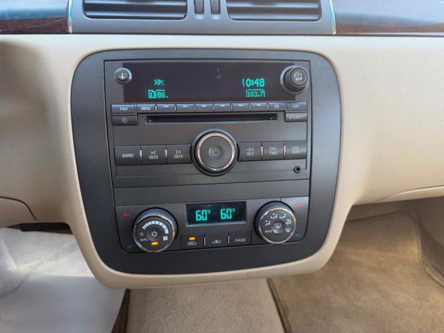 Used 2011 Buick Lucerne CXL FWD image 23