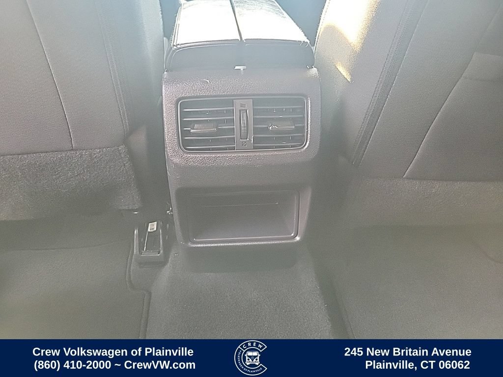 Used 2024 Nissan Rogue S AWD/4WD image 47