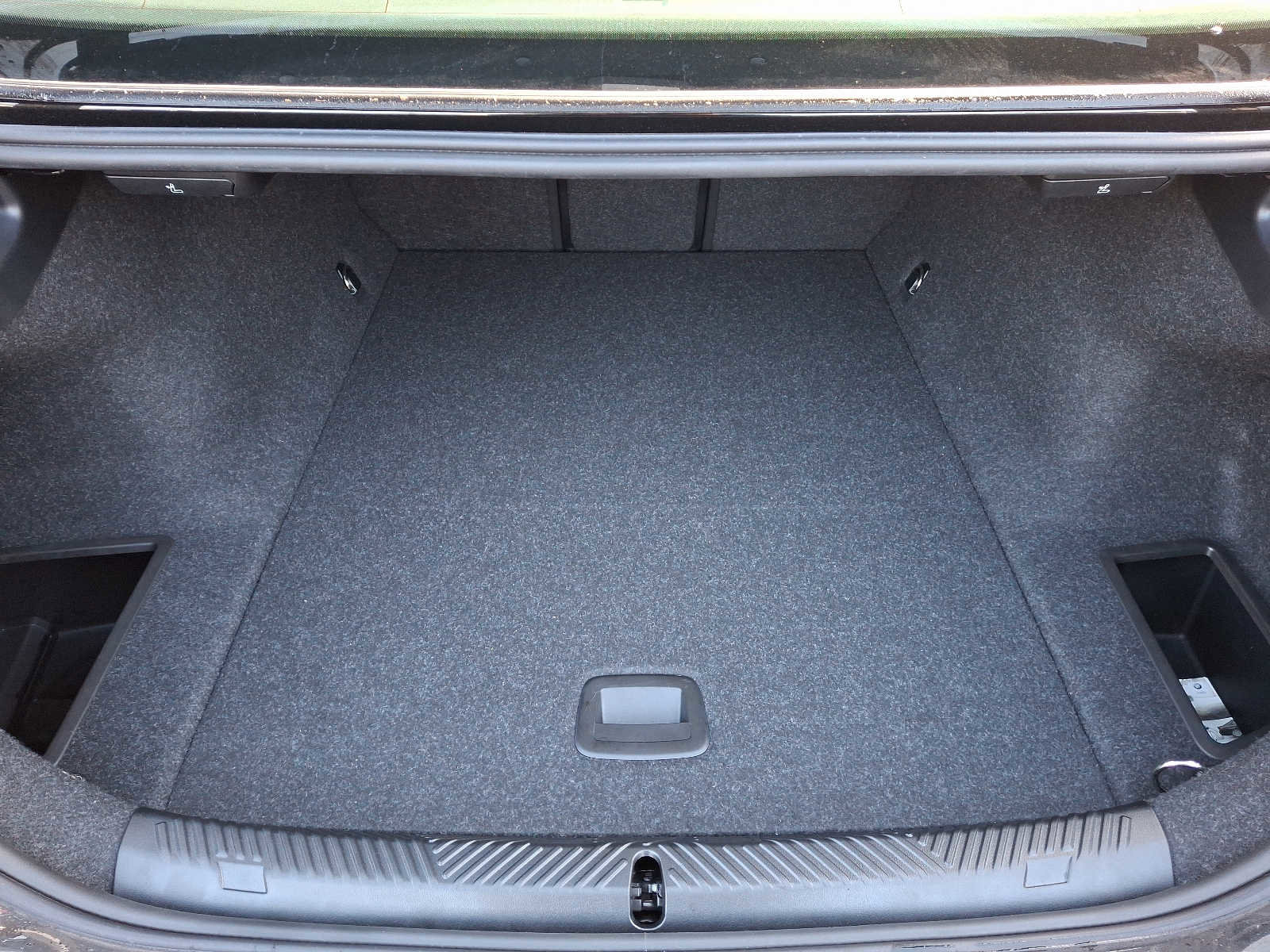 Used 2024 BMW i5 eDrive40i w/ Premium Package image 28