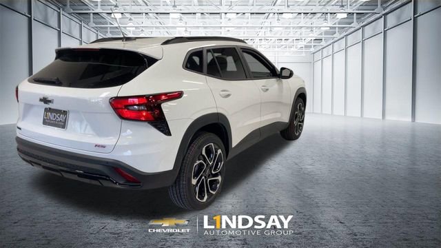 New 2026 Chevrolet Trax RS w/ Sunroof Package FWD image 9