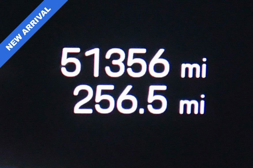 Used 2023 Porsche Cayenne Platinum Edition image 16