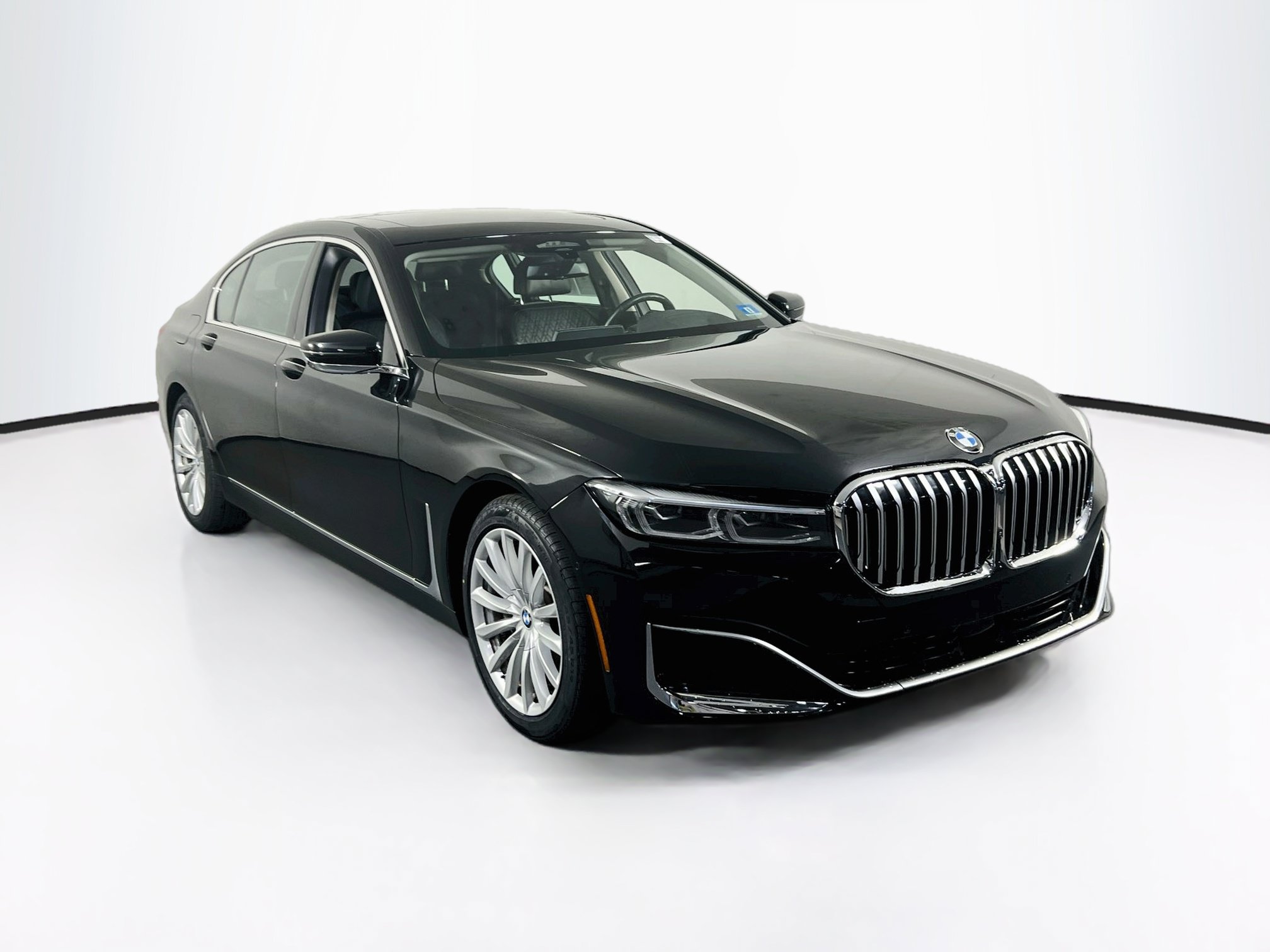 Used 2022 BMW 740i xDrive w/ Premium Package AWD/4WD image 3