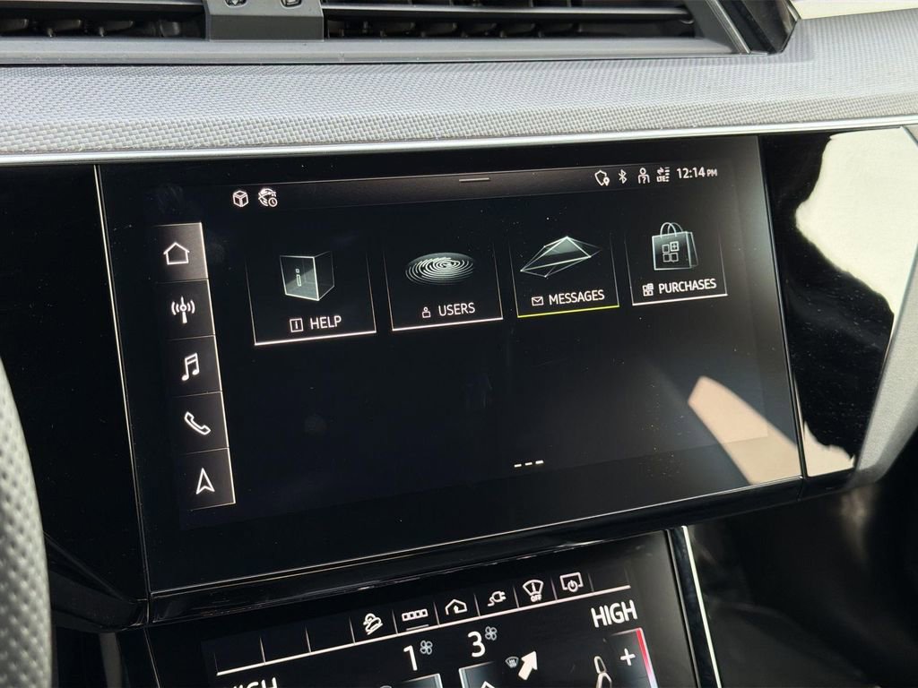 Used 2022 Audi e-tron S Prestige w/ Prestige Package image 18