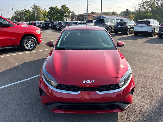 Used 2024 Kia Forte LXS w/ LXS Technology Package FWD image 5