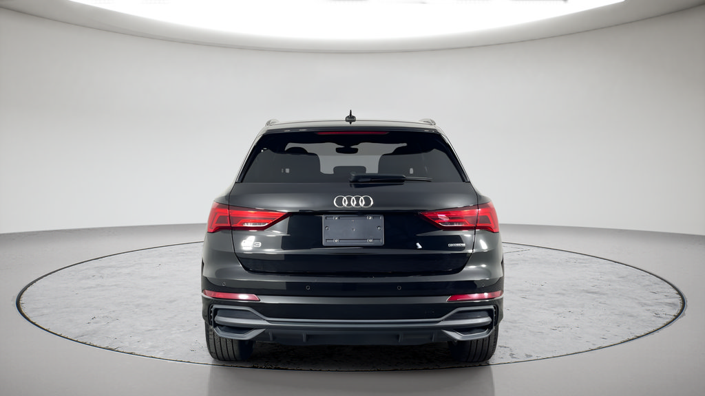 Used 2023 Audi Q3 2.0T Premium AWD/4WD image 4