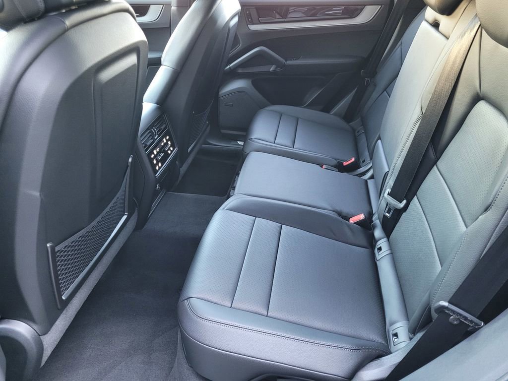 New 2026 Porsche Cayenne image 14