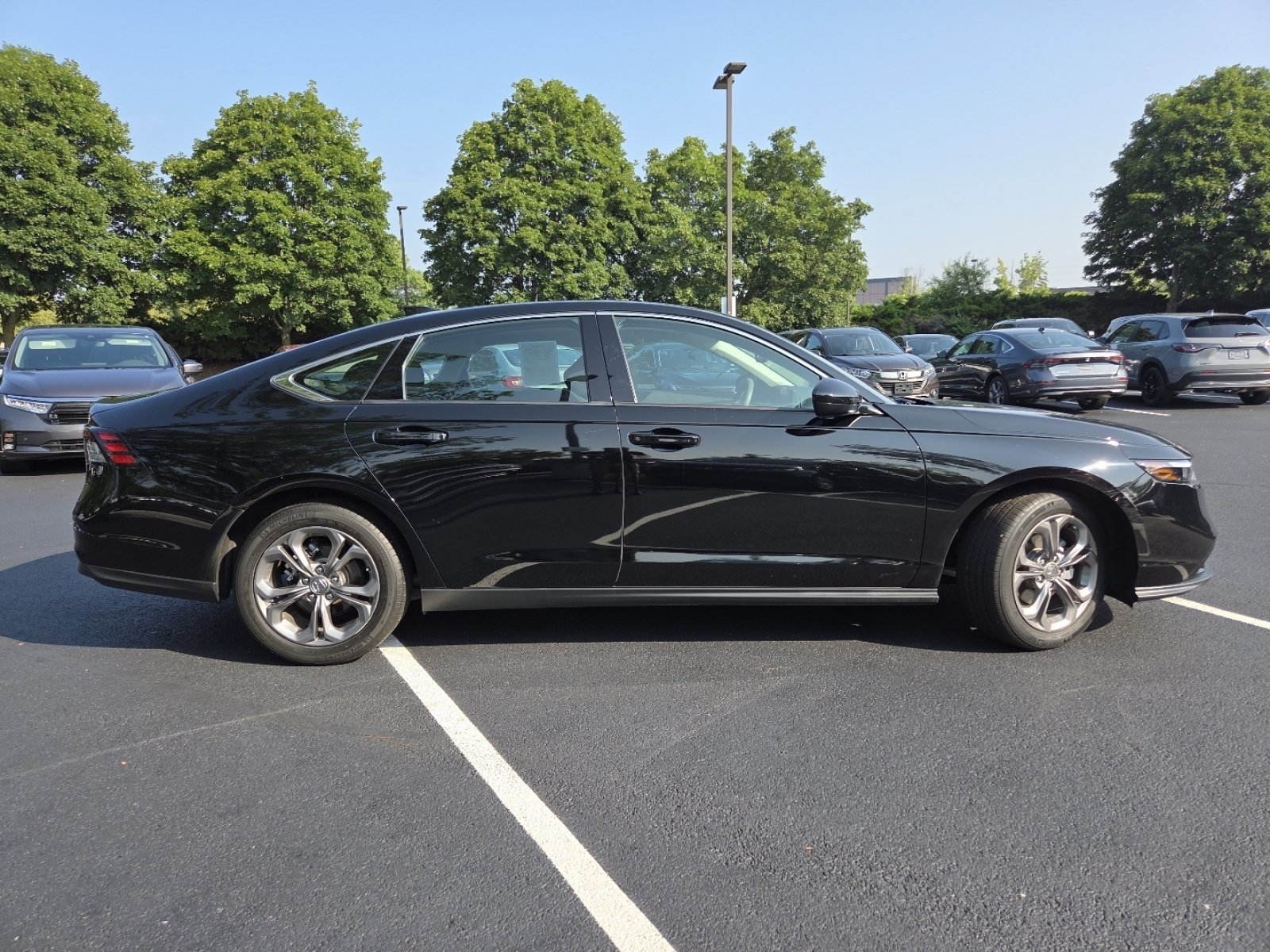 Certified 2024 Honda Accord EX image 22