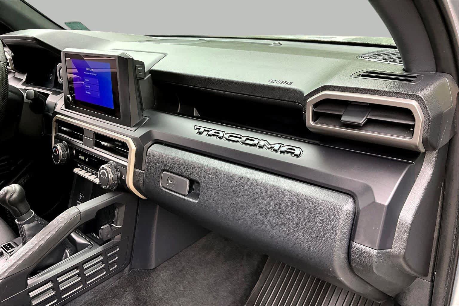 Certified 2025 Toyota Tacoma SR w/ SR Upgrade Package AWD/4WD image 17