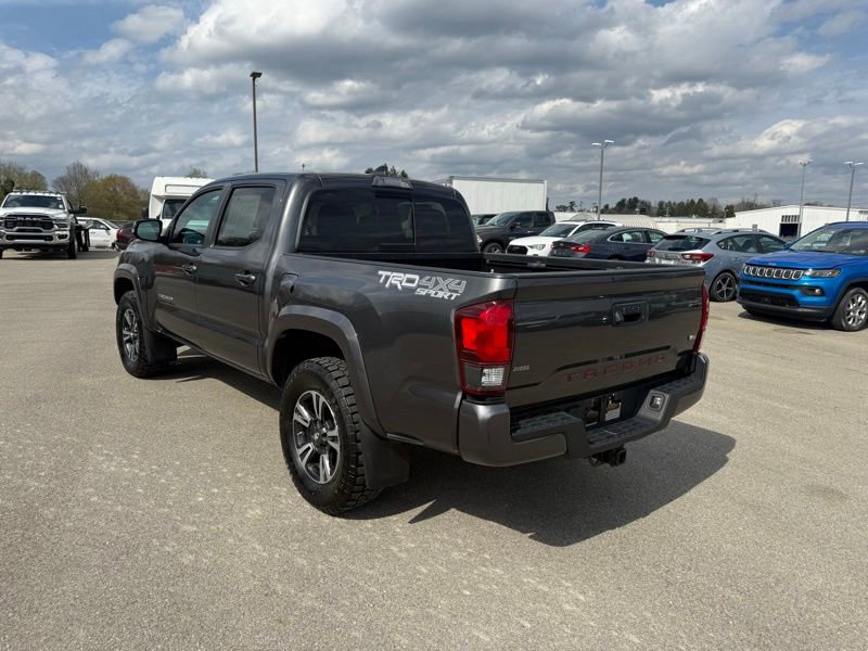 Used 2019 Toyota Tacoma TRD Sport image 8