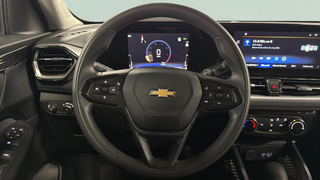 Used 2025 Chevrolet TrailBlazer LT FWD image 35