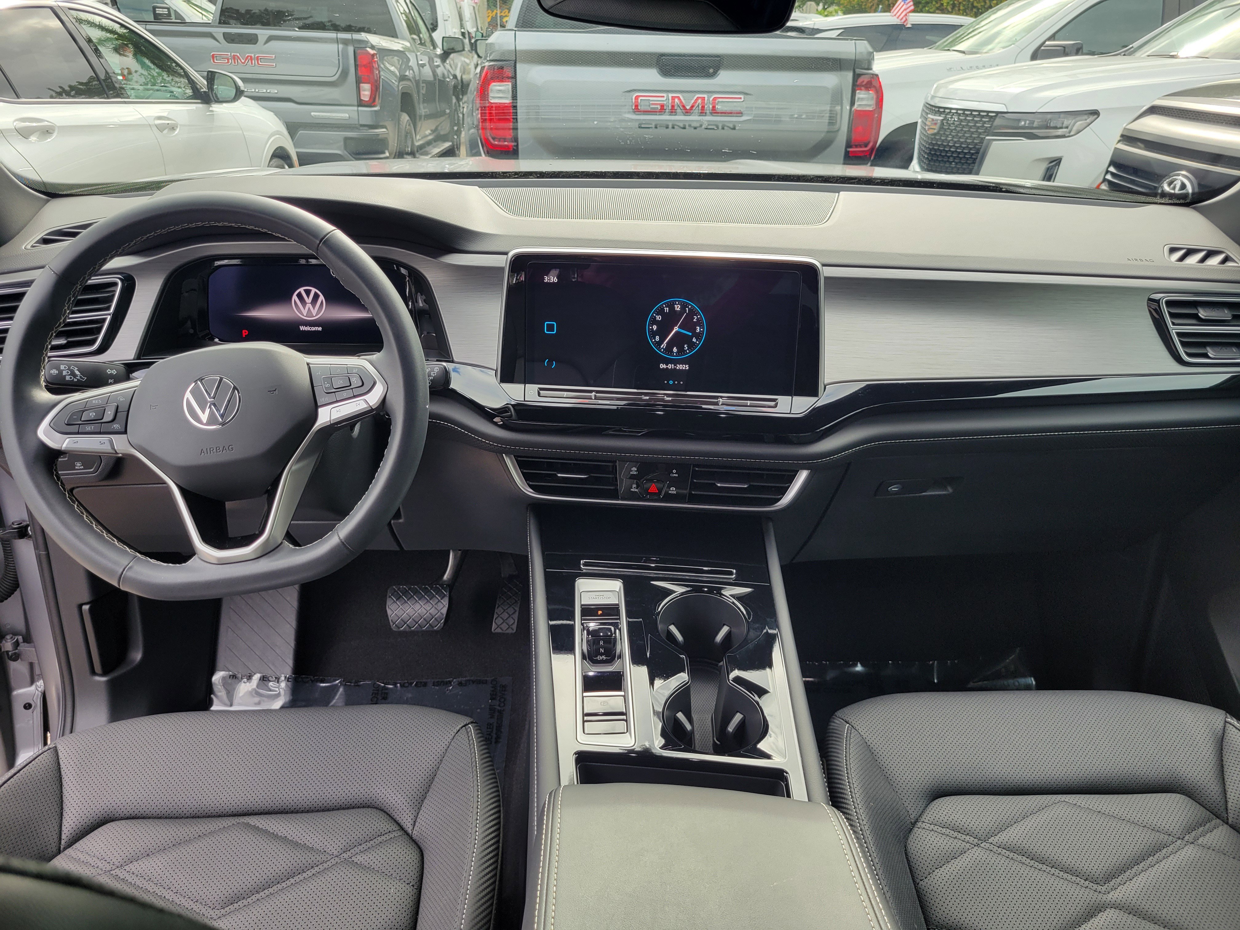 Used 2024 Volkswagen Atlas Cross Sport SE image 18