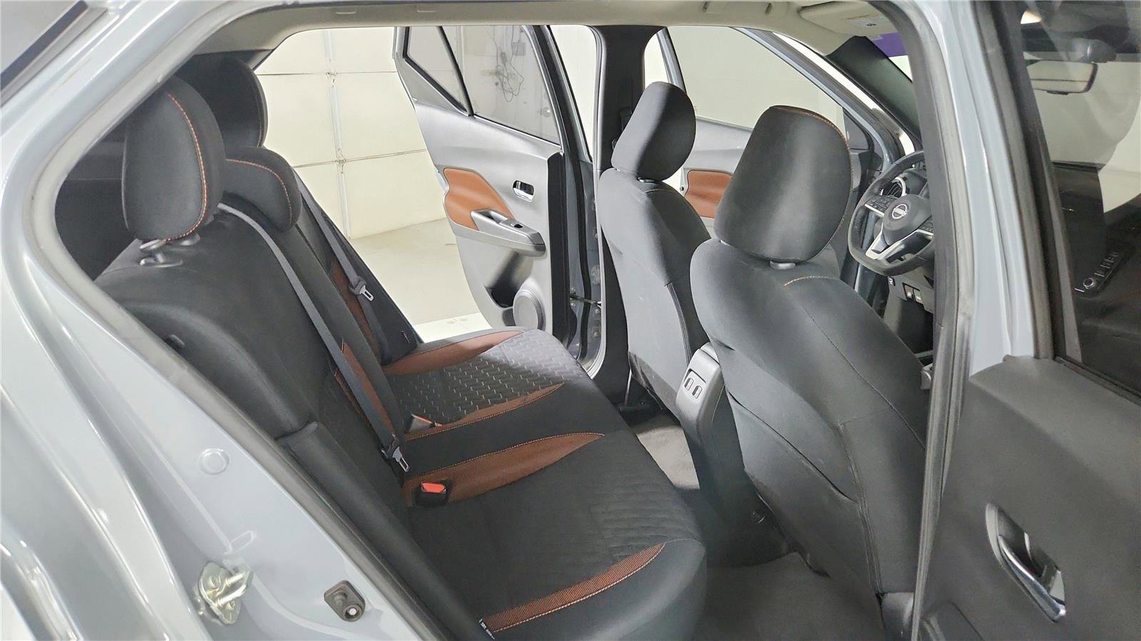 Used 2022 Nissan Kicks SR w/ Interior Electronics Package FWD image 17