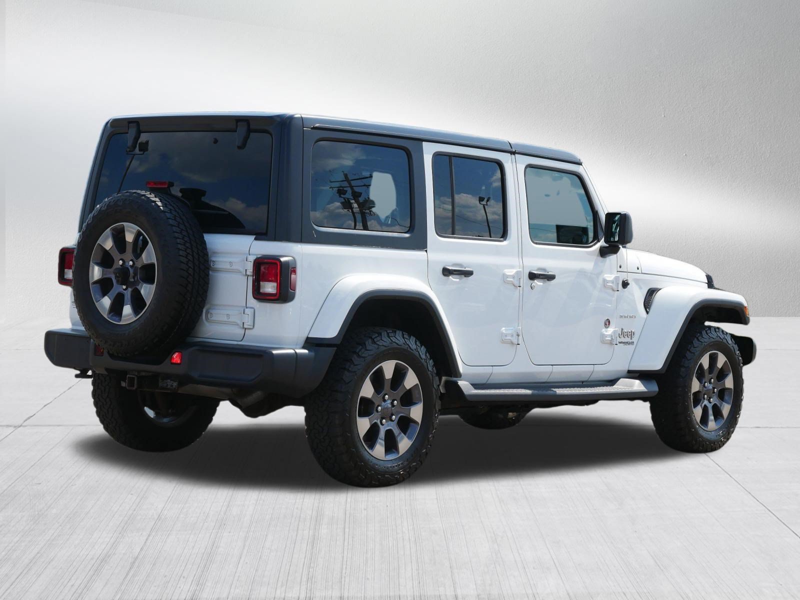Used 2018 Jeep Wrangler Unlimited Sahara w/ Dual Top Group AWD/4WD image 7