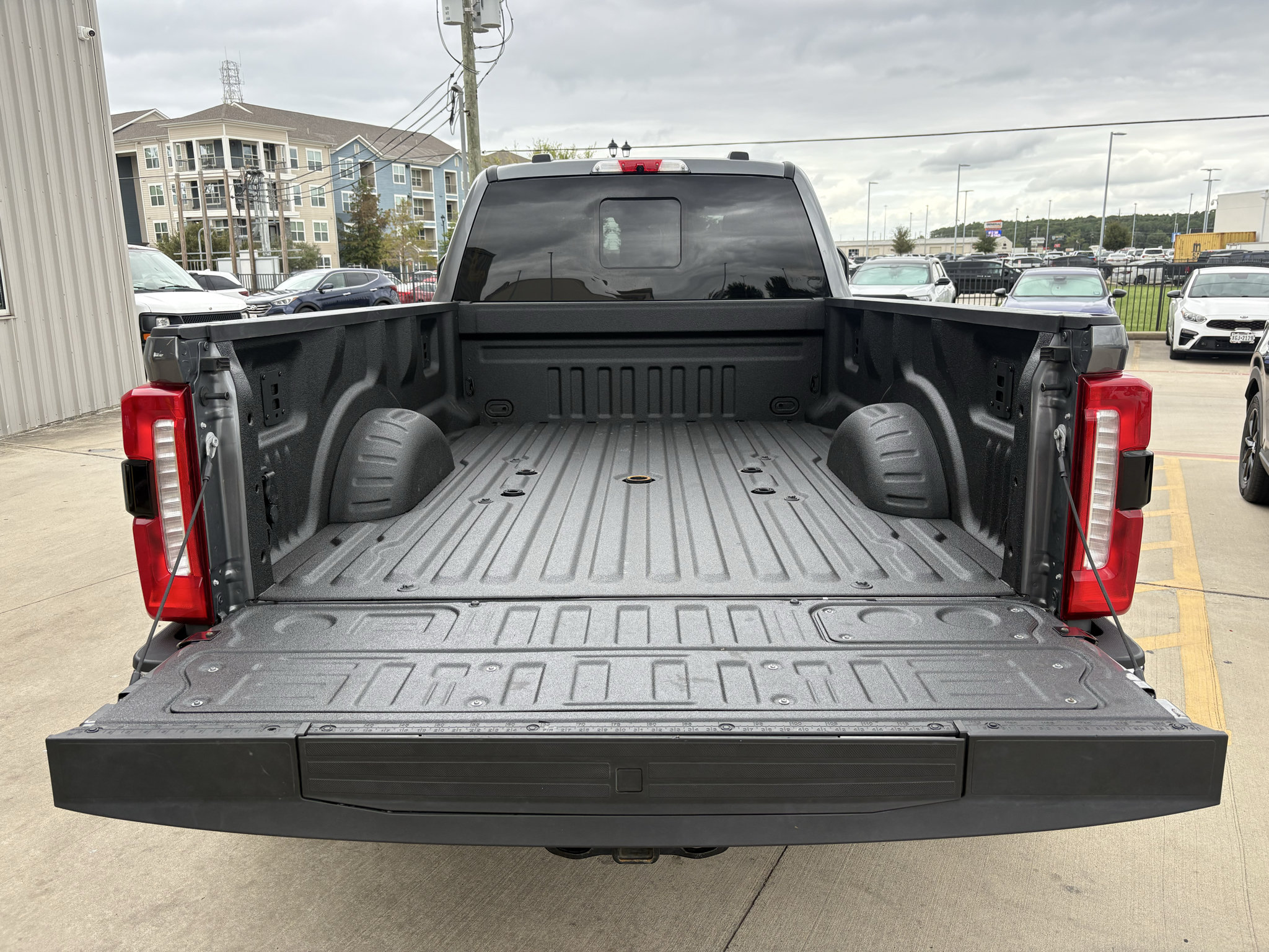 Used 2024 Ford F350 Lariat w/ Lariat Ultimate Package AWD/4WD image 40