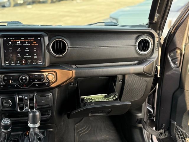 Used 2022 Jeep Wrangler Unlimited Sahara w/ Cold Weather Group image 23