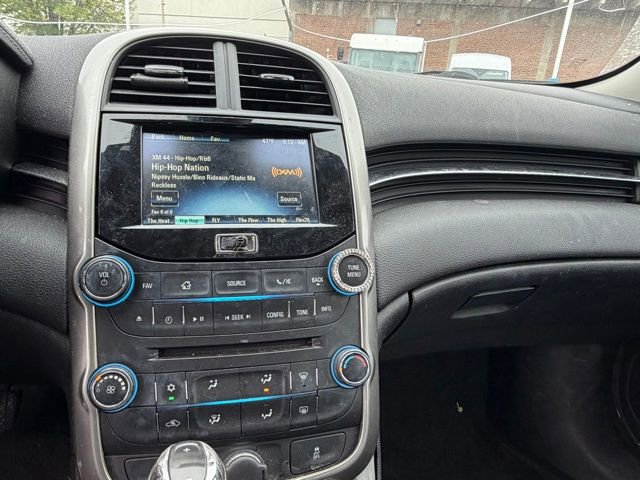 Used 2016 Chevrolet Malibu LT FWD image 15