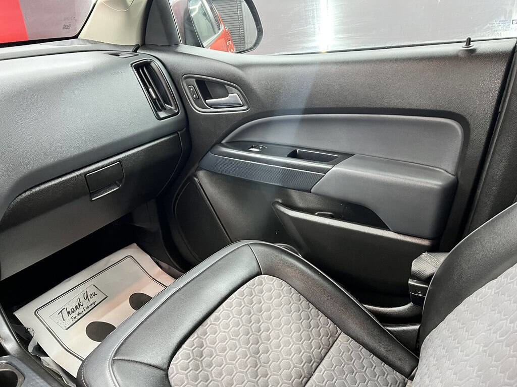 Used 2016 Chevrolet Colorado Z71 image 12