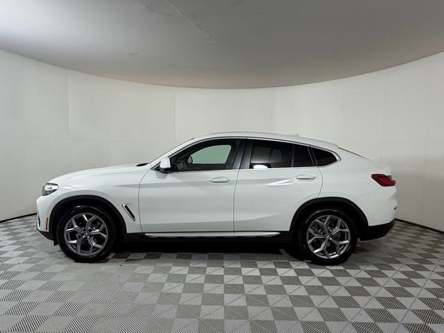Used 2023 BMW X4 xDrive30i w/ Premium Package image 4