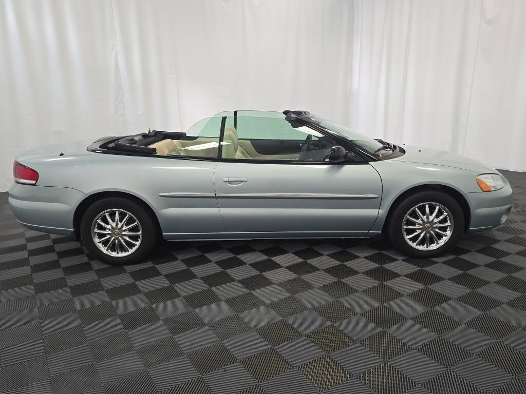 Used 2003 Chrysler Sebring Limited image 20