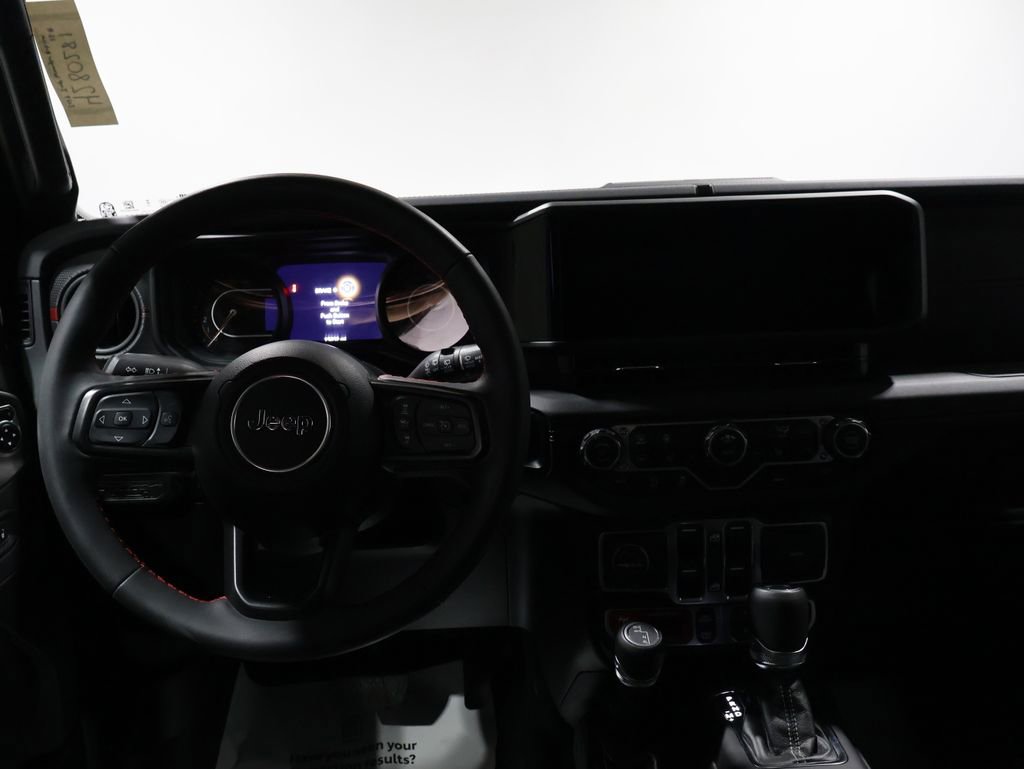 Used 2024 Jeep Wrangler Unlimited Rubicon w/ Convenience Group image 16