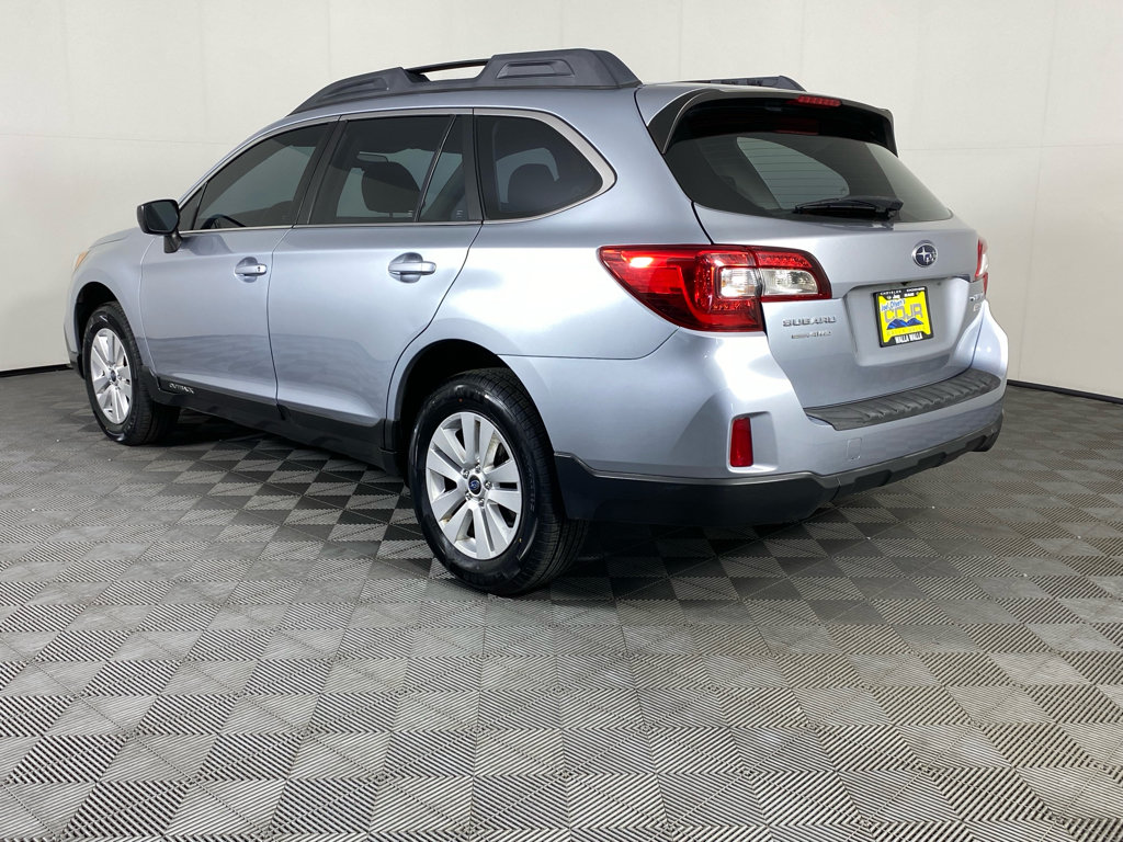 Used 2017 Subaru Outback 2.5i AWD/4WD image 6
