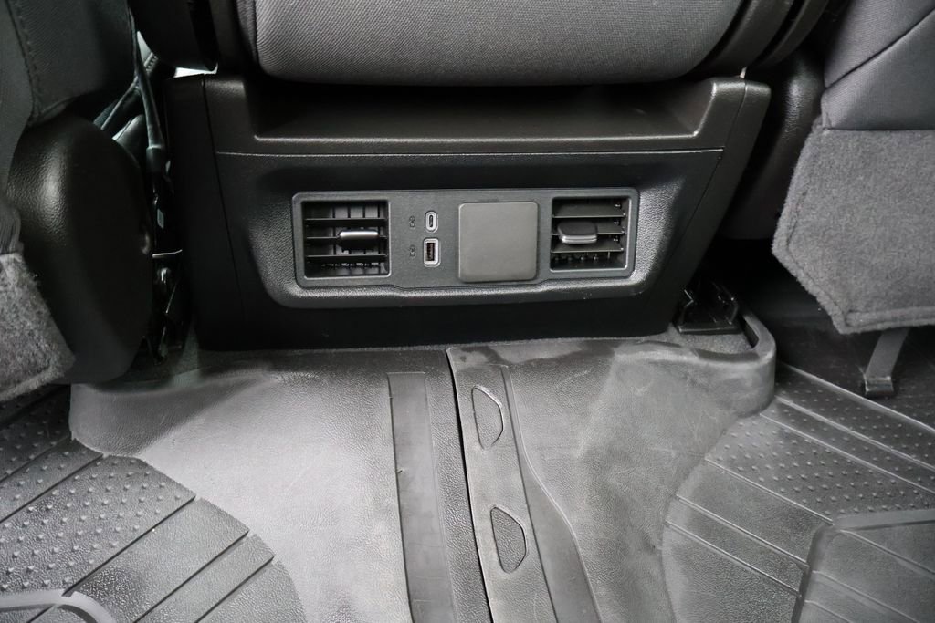 Used 2024 Chevrolet Silverado 1500 Custom RWD image 24