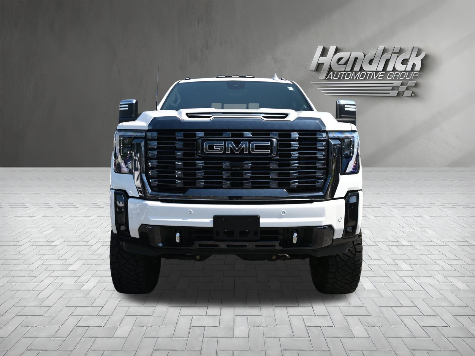 Used 2024 GMC Sierra 3500 Denali Ultimate AWD/4WD image 3
