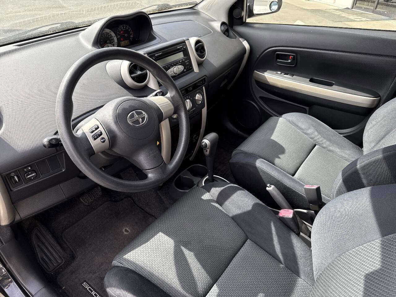Used 2006 Scion xA FWD image 29