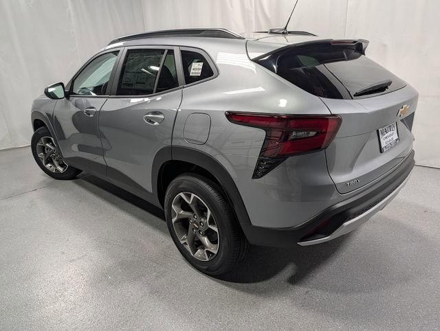 New 2026 Chevrolet Trax LT w/ Sunroof Package FWD image 6