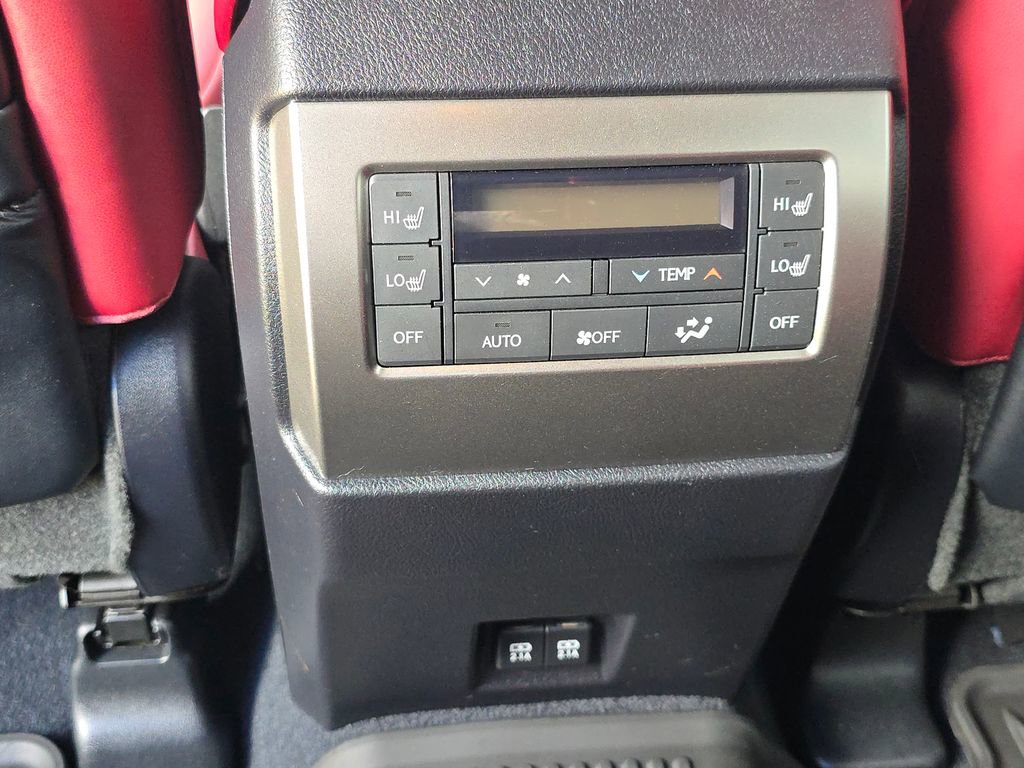 Used 2022 Lexus GX 460 Premium w/ Accessory Package AWD/4WD image 19