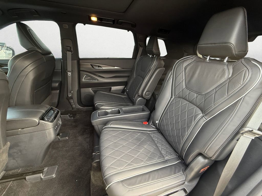 Certified 2025 INFINITI QX60 Autograph w/ Cargo Package image 11