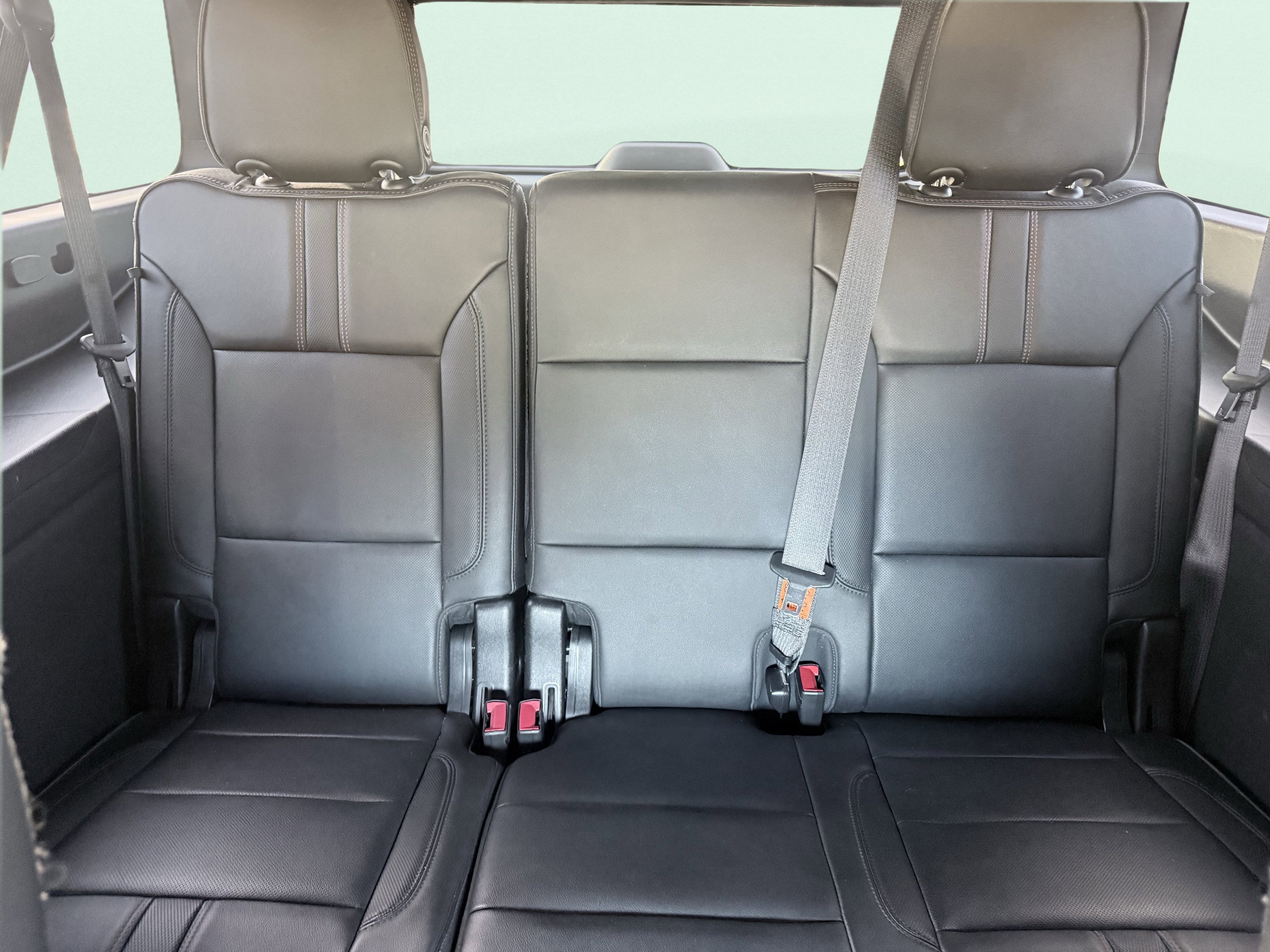 Used 2021 Chevrolet Suburban RST w/ Luxury Package AWD/4WD image 40