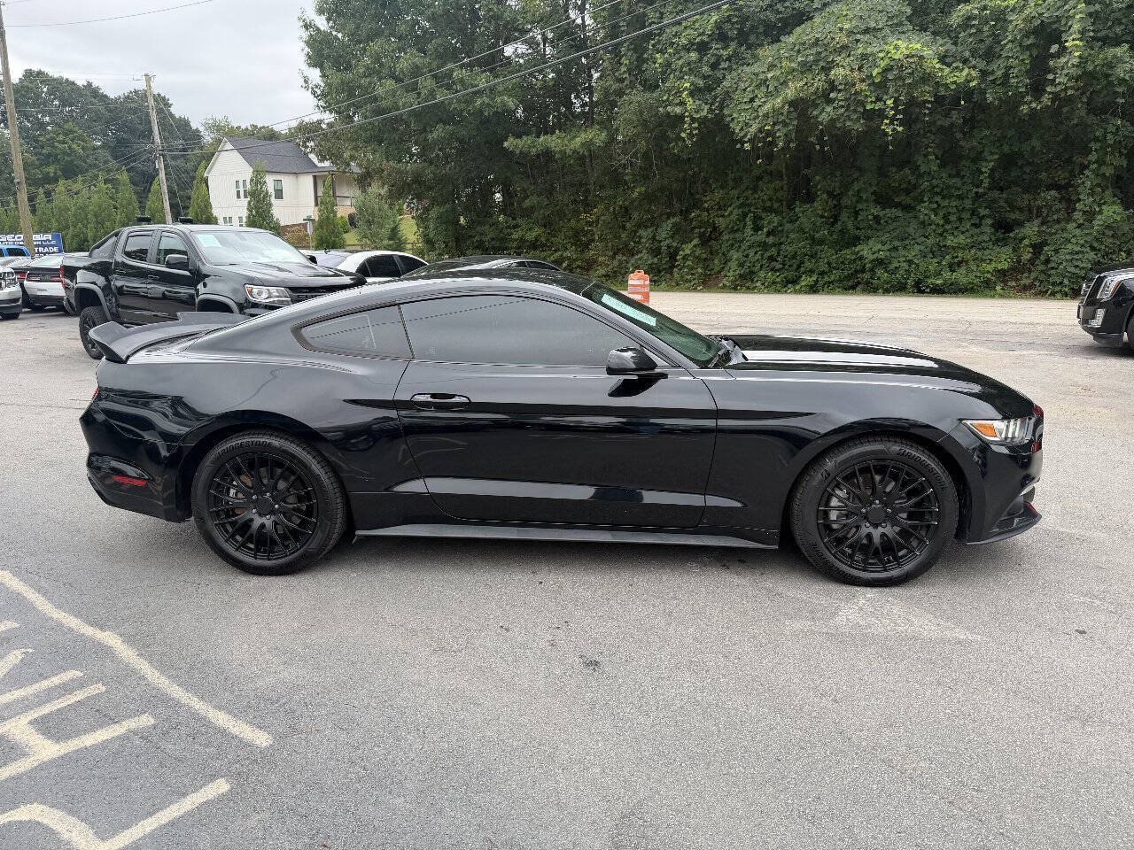 Used 2016 Ford Mustang Coupe w/ Equipment Group 051A RWD image 4