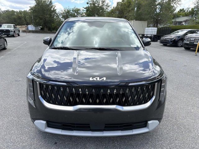 Used 2025 Kia Carnival FWD image 6