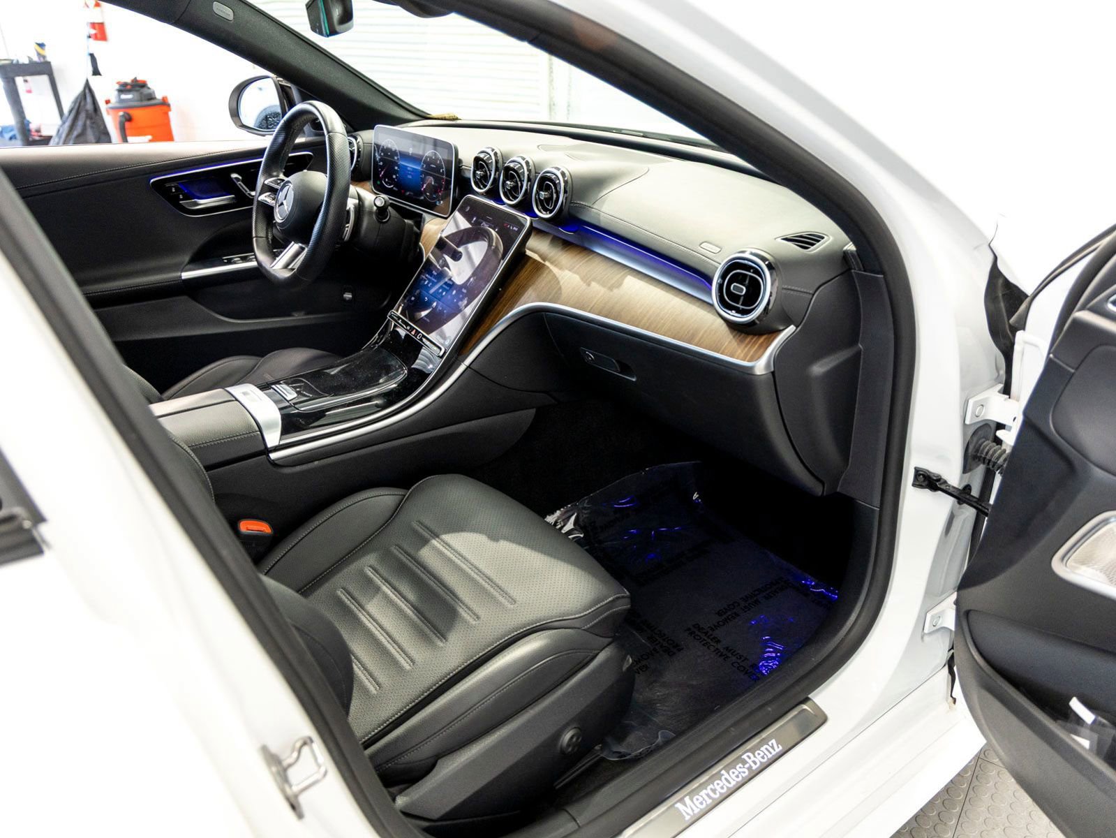 Used 2024 Mercedes-Benz C 300 Sedan image 29