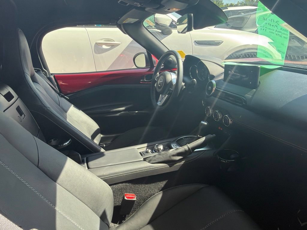 Used 2024 MAZDA MX-5 Miata Grand Touring w/ Weather Package RWD image 3