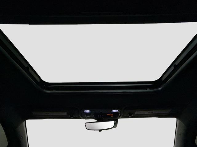 Used 2022 Chevrolet Camaro ZL1 image 21