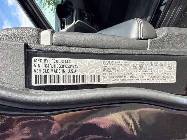 Used 2023 Jeep Grand Cherokee Limited AWD/4WD image 31