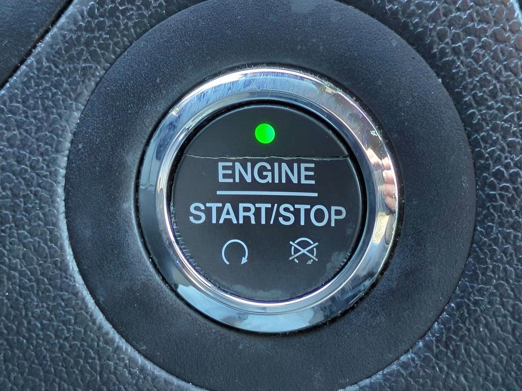 Used 2018 Ford Explorer XLT w/ Equipment Group 202A image 30