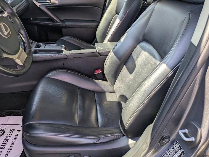 Used 2015 Lexus CT 200h w/ Seat Comfort Package FWD image 11
