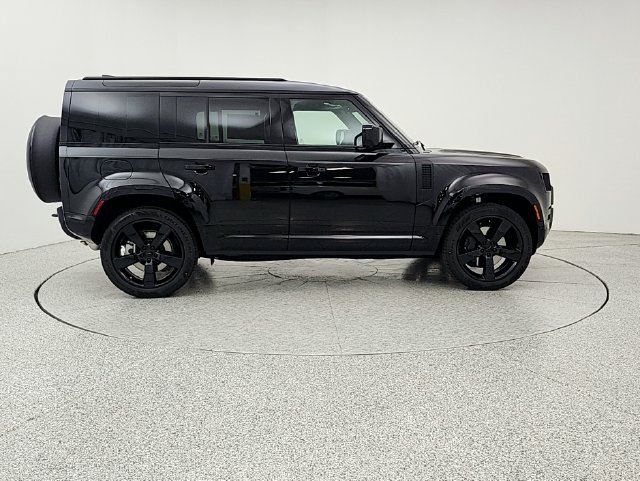 New 2026 Land Rover Defender 110 X-Dynamic SE AWD/4WD image 4