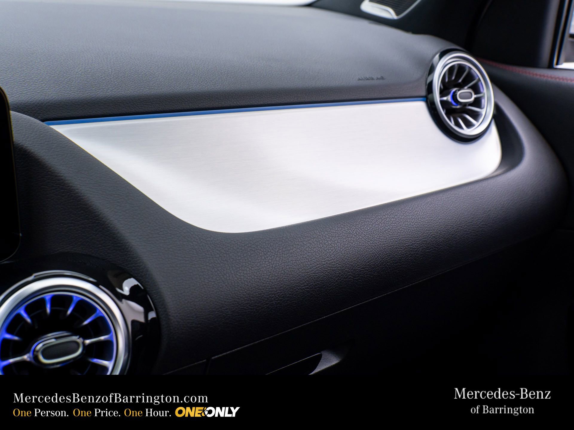 New 2026 Mercedes-Benz GLA 35 AMG 4MATIC image 30