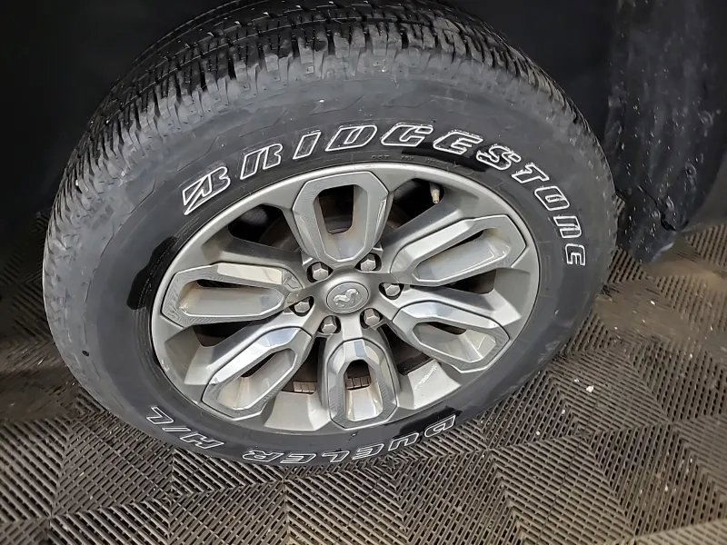 Used 2021 RAM 1500 Laramie w/ Sport Appearance Package image 9