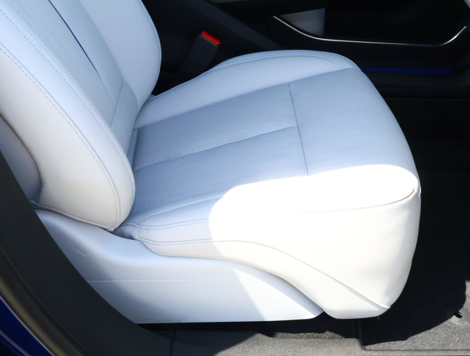 Used 2026 Cadillac Lyriq Premium Sport w/ LPO, Floor Liner Package RWD image 24