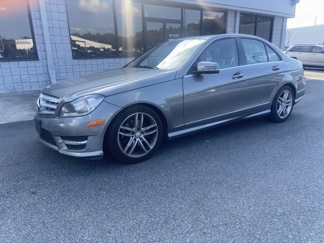 Used 2012 Mercedes-Benz C 300 4MATIC Sedan image 6