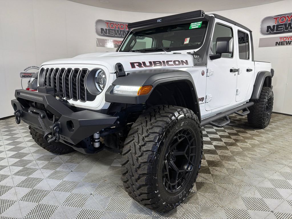 Used 2024 Jeep Gladiator Rubicon w/ Steel Bumper Group AWD/4WD image 7