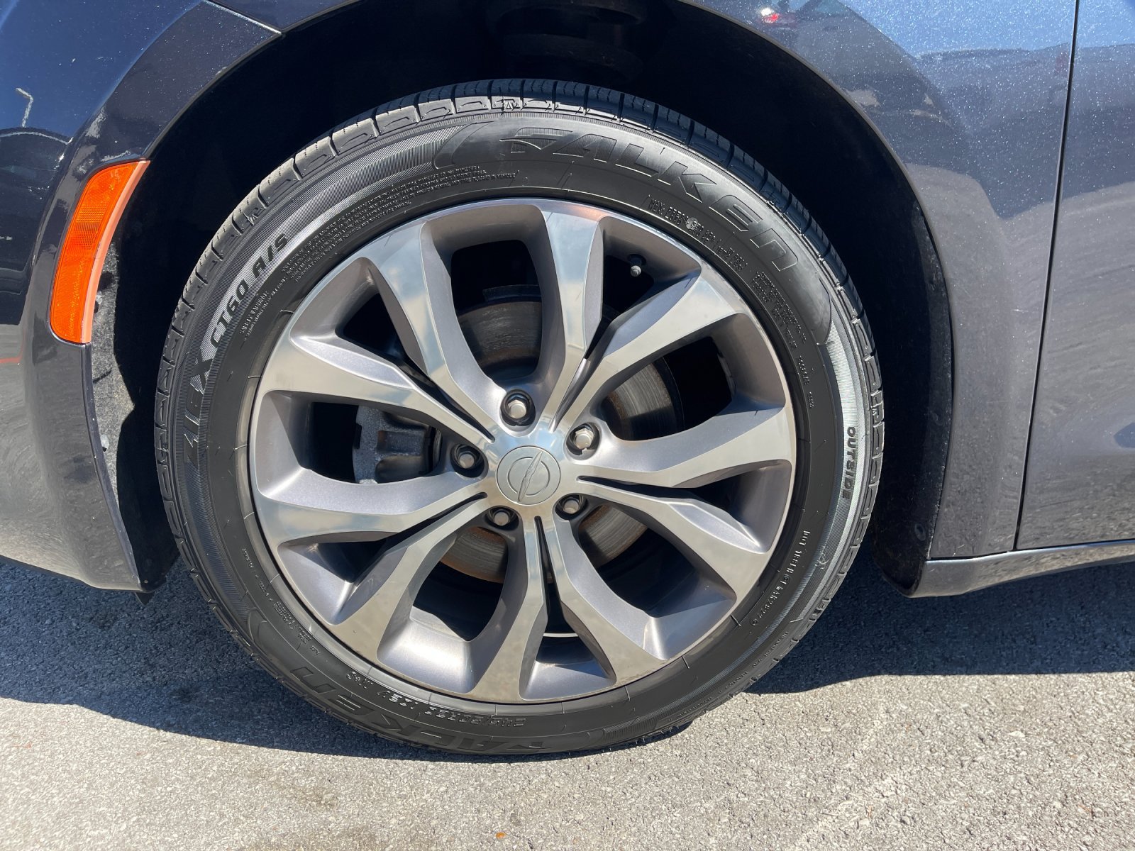 Used 2020 Chrysler Pacifica Limited FWD image 32