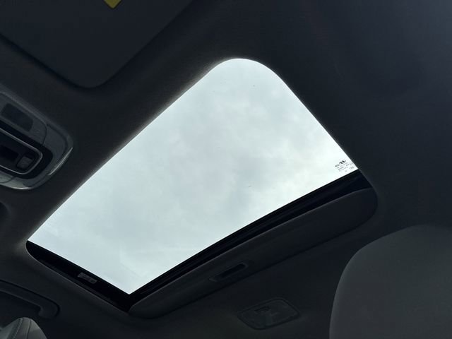 Certified 2025 Hyundai Elantra SEL FWD image 30