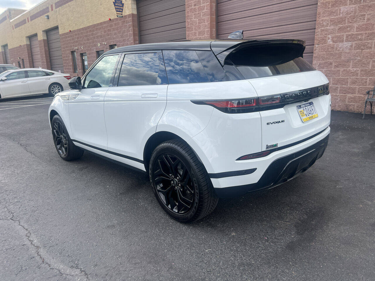 Used 2023 Land Rover Range Rover Evoque SE AWD/4WD image 19